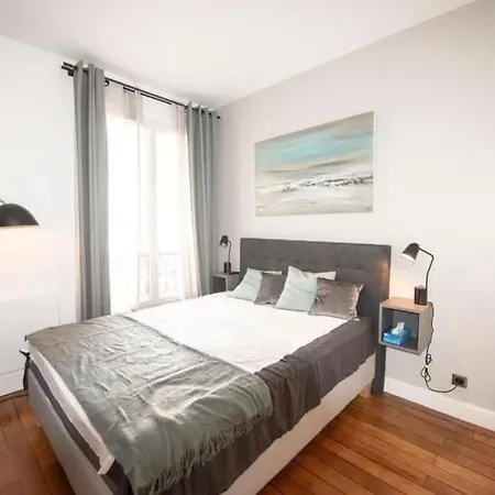 Elegant Centre Apartment